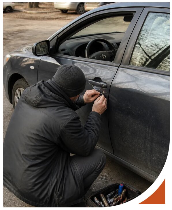 Профессиональное вскрытие автомобиля Тойота без повреждений в Шумерле